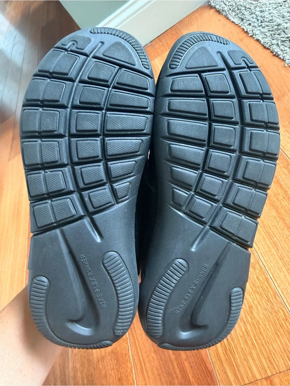 Nike Flex Runner 2 Kids Black Slip-On Sneakers Size 5Y NWOT